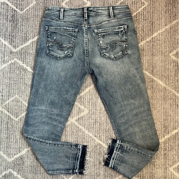 SILVER JEANS AVERY ANKLE SKINNY JEANS - Picture 6 of 7